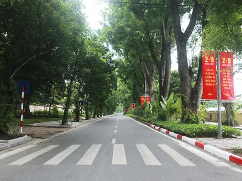 Hình ảnh khác lạ trên các phố phường Hà Nội trong ngày 2/9 năm nay