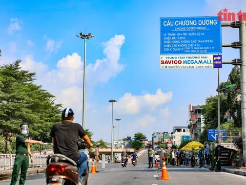 Hà Nội: Mỗi chốt kiểm soát COVID-19 'vùng đỏ' có 16 người, chia 4 ca, trực 24/24h