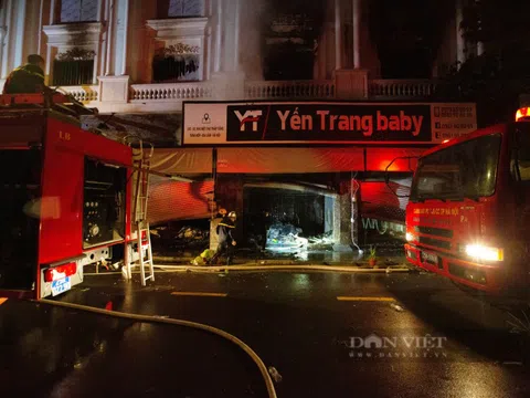 Hà Nội: Cận cảnh hiện trường biệt thự bán quần áo ở Ninh Hiệp tan hoang sau nhiều giờ cháy lớn