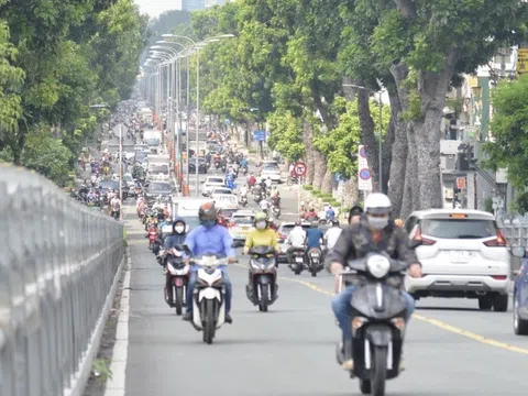 TP Hồ Chí Minh trong ngày đầu trở lại cuộc sống bình thường mới