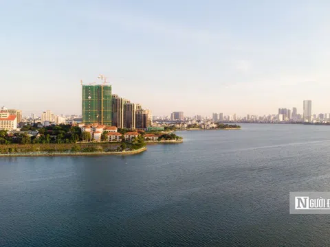 Giới trẻ đổ xô ra chụp ảnh nắng thu tại hồ Tây