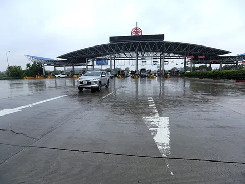 Tạm dừng kiểm soát ở nhiều chốt ra vào cửa ngõ Hà Nội