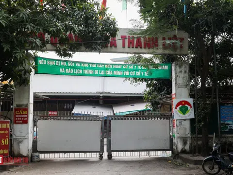 Hà Nội: Tiểu thương bán gà mắc Covid-19, đóng cửa thêm 1 khu chợ