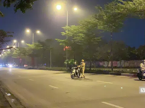 Nhiều "ma men" quanh co, gọi cứu viện khi gặp CSGT