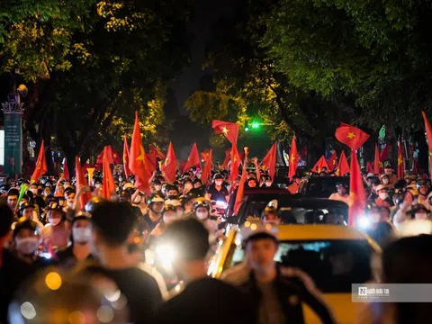 CĐV đổ ra đường ăn mừng chiến thắng U23 Việt Nam