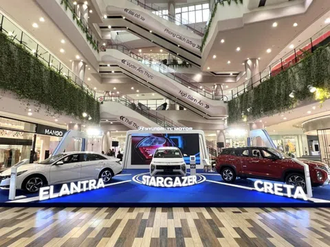 Trưng bày & Lái thử xe tại trung tâm thương mại Aeonmall Hà Đông