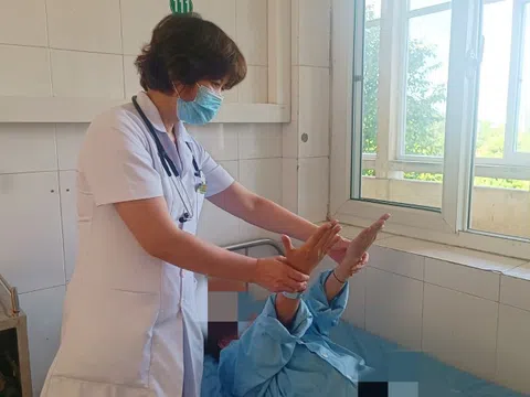 Hít 100 quả bóng cười mỗi ngày, hệ thần kinh của cô gái 19 tuổi bị phá hủy