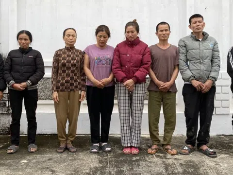 Bắt quả tang nhóm đối tượng “khai xuân” xóc đĩa