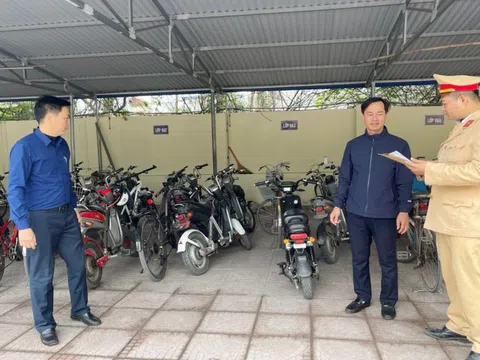 Hải Phòng: Hơn 100 học sinh chưa đủ tuổi quy định đi xe máy tới trường