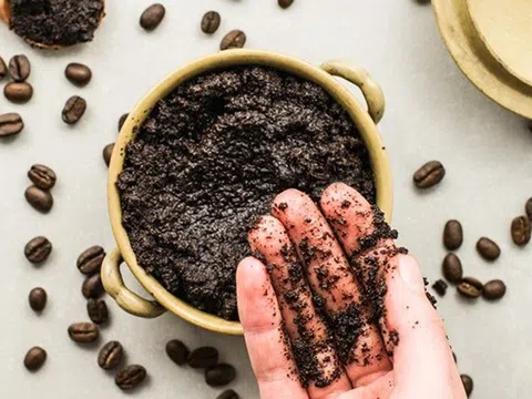 Đừng vội bỏ bã cà phê, làm theo cách này đến hàng xóm còn gật gù khen