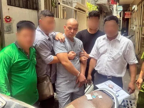 Bắt quả tang người phụ nữ mang thai 8 tháng đang sử dụng ma túy