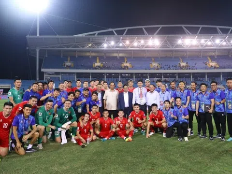 Tuyển Việt Nam thắng Philippines, VFF thưởng khủng cho thầy trò HLV Kim Sang Sik