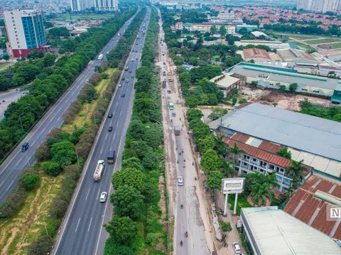 Hà Nội: Người dân ngán ngẩm di chuyển qua đường gom đại lộ Thăng Long