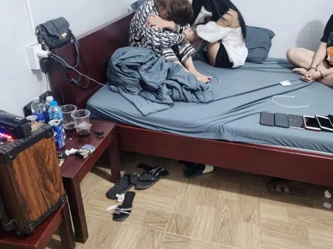 Bình Thuận: Bắt nhóm nam, nữ "bay lắc" tại nhà