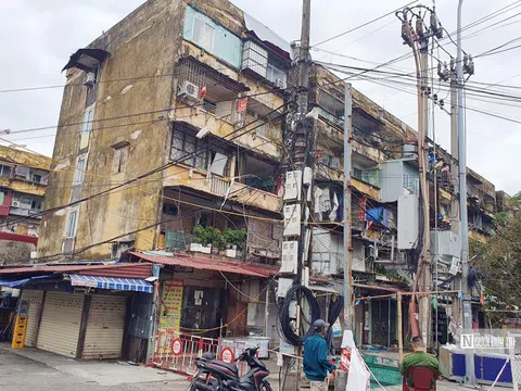 Hải Phòng: Tòa chung cư cao 5 tầng bị nghiêng do gió bão