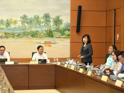 Bộ trưởng Bộ Y tế: Mua thuốc ở nhà thuốc bệnh viện đảm bảo chất lượng, giá cả hợp lý