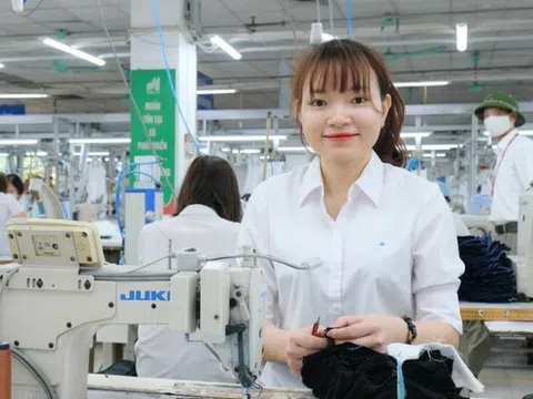 Thưởng Tết Ất Tỵ 2025 cho người lao động phải báo cáo trước ngày 15/12