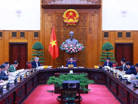 Thủ tướng: Có chính sách hỗ trợ với cán bộ nghỉ việc ngay khi tinh gọn bộ máy