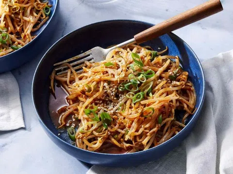 Loại rau dân dã người Việt nào cũng ăn, nhưng "cấm kỵ" với người bệnh thận