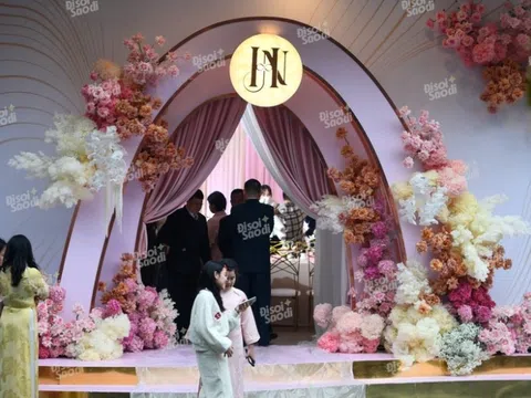 Hé lộ những hình ảnh đầu tiên tại lễ ăn hỏi của Á hậu Phương Nhi