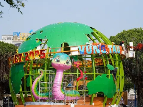 Tỉnh thành nào có linh vật rắn Tết Ất Tỵ 2025 đẹp nhất cả nước?