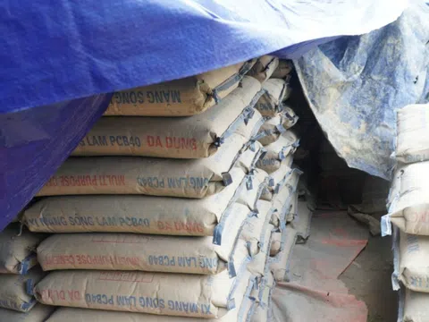 Bắt giam Chủ tịch xã vụ 210 tấn xi măng bị hư hỏng ở Hà Tĩnh