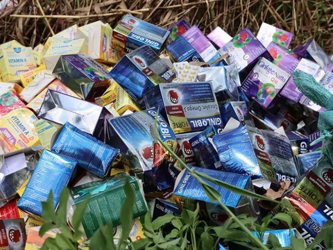 Vụ thực phẩm chức năng bị vứt thành đống ở TP.HCM: Có thể cấu thành nhiều tội danh nghiêm trọng