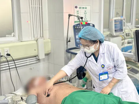 Thói quen uống nửa lít rượu/ngày khiến người đàn ông nguy kịch
