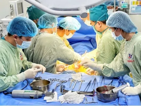 Xuyên đêm chạy đua ghép tạng hồi sinh sự sống cho ba người bệnh