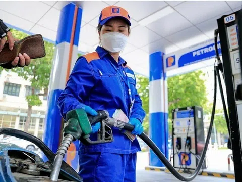 Giá xăng dầu hôm nay (24/7): Giá xăng trong nước dự báo giảm, giá dầu tăng