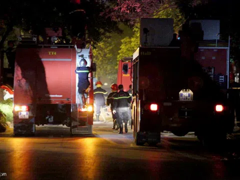 Căn liền kề 4 tầng ở Hà Nội bị thiêu rụi trong đêm Trung thu