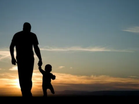 Câu chuyện cảm động về gia đình: Chỉ năm phút nữa thôi