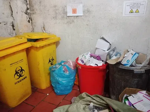 Bệnh viện Nam Thăng Long: Rác thải y tế bán cho... ve chai, đồng nát