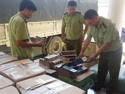 Quảng Bình: Bắt giữ lô hàng lậu có giá trị hàng trăm triệu