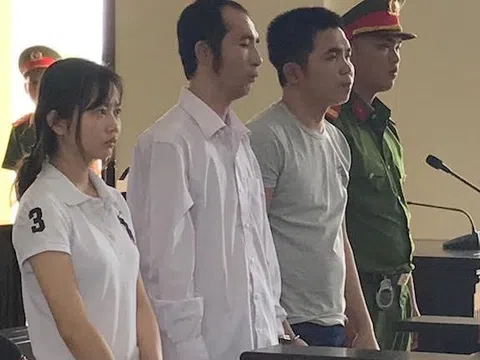 Vết trượt dài của 10X điều hành đường dây mại dâm