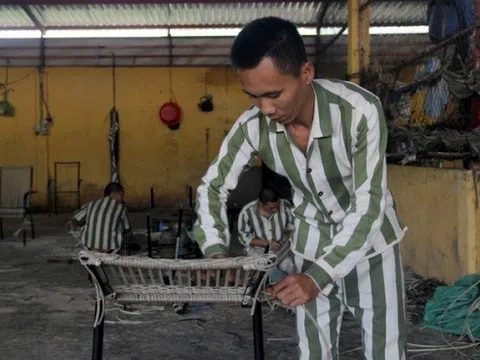 Phút yếu lòng trước cô học trò khiến thầy giáo trẻ vướng vòng lao lý