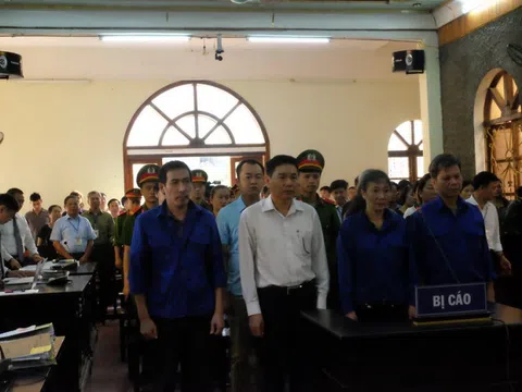 Triệu tập nguyên Giám đốc sở GD&ĐT Sơn La Hoàng Tiến Đức trong vụ gian lận thi cử