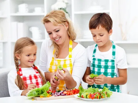 Sai lầm trong nuôi dạy con, phá hủy sự tự tin và lòng tự trọng của trẻ