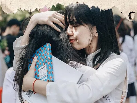 Thanh xuân như nước qua kẽ tay, có tháng năm không bao giờ trở lại…