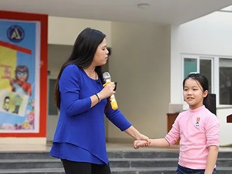 Hướng dẫn con cách ứng xử khi con bị sàm sỡ