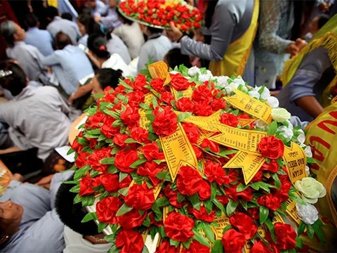 Đại lễ Vu Lan báo hiếu và ý nghĩa bông hồng cài áo