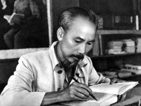 Báo chí là vũ khí cách mạng sắc bén