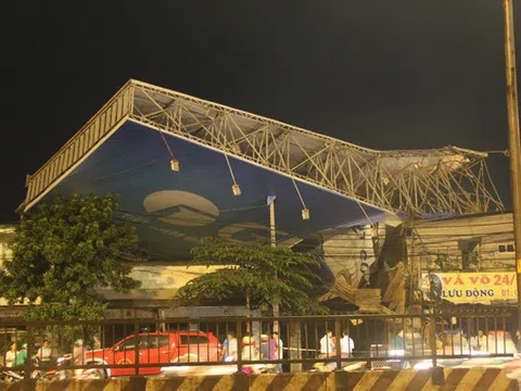 Ai sẽ chịu trách nhiệm trong vụ biển quảng cáo đè chết người ở Sài Gòn?