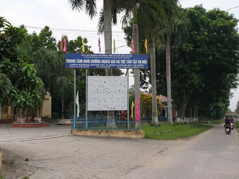 Đau xót những phận người 'thấy mà không biết' cán bộ ăn chặn cả hàng từ thiện