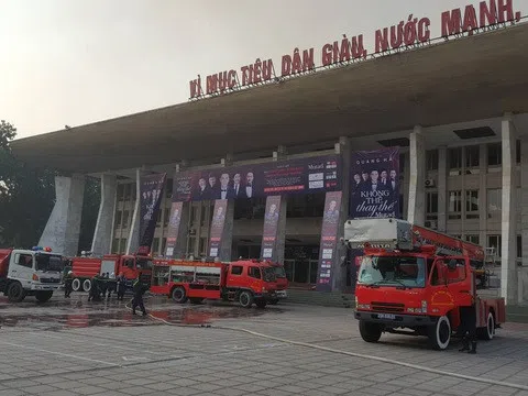 Hà Nội: Cháy lớn tại Cung văn hóa hữu nghị Việt Xô, khói đen bốc ngùn ngụt