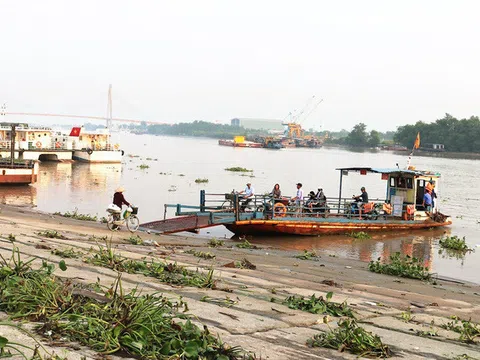 Hình ảnh bến phà Bính Hải Phòng 2 ngày cuối cùng trước khi sẽ trở thành ký ức