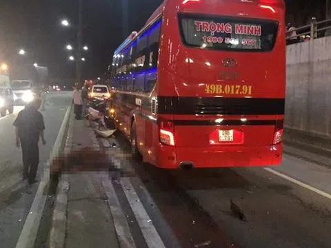 Chạy xe máy ngược chiều vào hầm chui, 2 thanh niên bị tông thiệt mạng