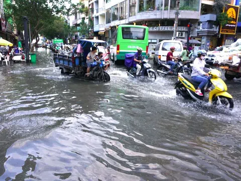 Triều cường kỷ lục tái xuất, TP.HCM sẽ bị ngập sâu?