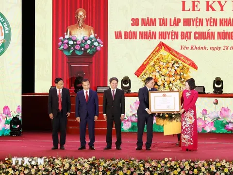 Huyện đầu tiên của tỉnh Ninh Bình đạt chuẩn nông thôn mới nâng cao