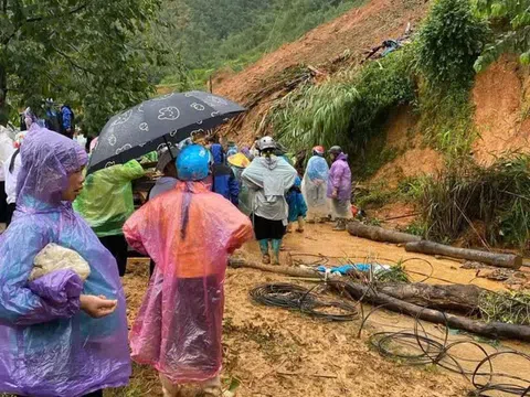 Nhiều tuyến đường ở Cao Bằng tiếp tục sạt lở cản trở công tác tìm kiếm cứu nạn
